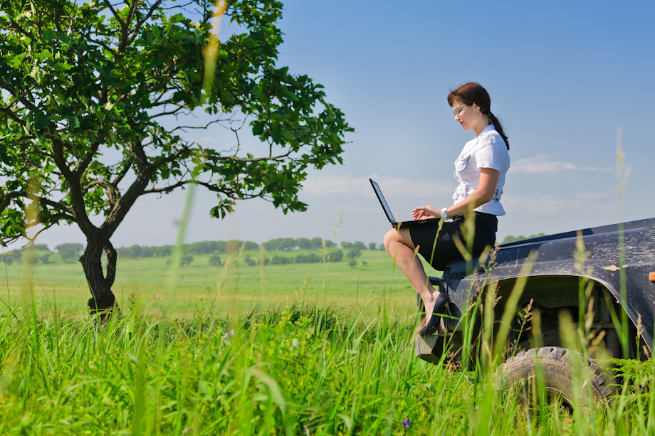 Michael-Jon Andrews: Is there a lesson to be learnt from the French on working hours?