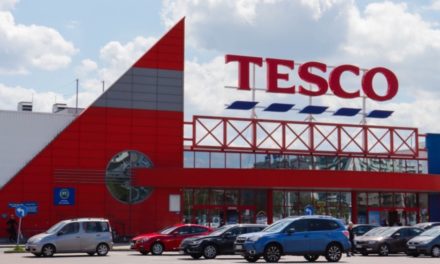 Tesco to increase staff pay